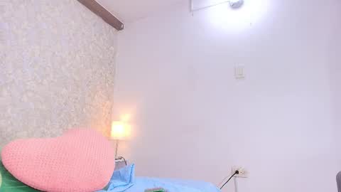 Snapshot of nicol_ferrer chatting on October 30, 2025, 7:14 pm Nicol online show from October 30, 2025, 7:14 pm