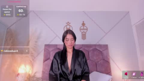 Snapshot of nicol_giraldo chatting on May 12, 2026, 3:25 am Nicol online show from May 12, 2026, 3:25 am