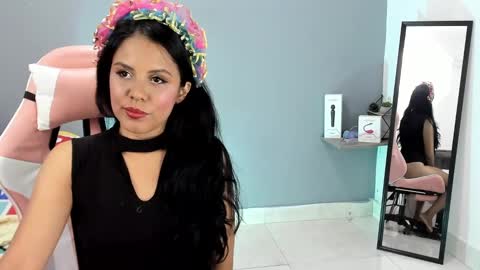 Snapshot of nicol_jone chatting on January 3, 2025, 1:48 am Nicol sanchez online show from January 3, 2025, 1:48 am