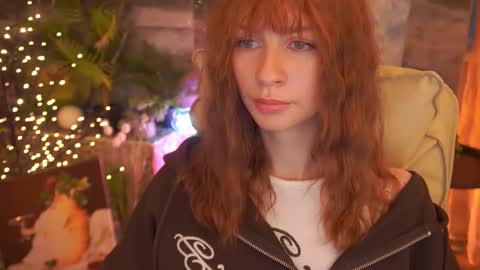 Nicol Moonn online show from February 27, 2026, 1:33 pm