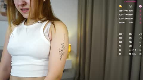 Lana online show from September 16, 2025, 6:42 pm