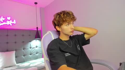 nicolasferrer18 online show from November 1, 2025, 7:27 pm