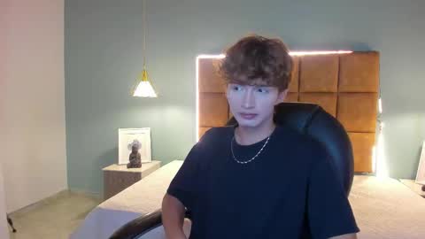 nicolasferrer18 online show from November 4, 2025, 7:24 pm