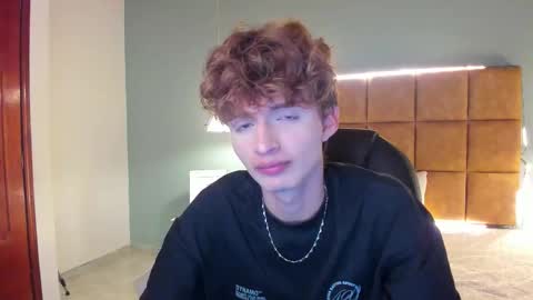 nicolasferrer18 online show from November 7, 2025, 7:36 pm