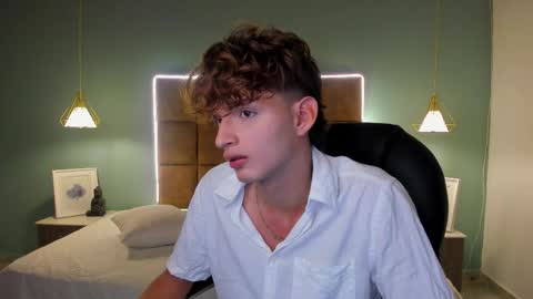 nicolasferrer18 online show from November 20, 2025, 7:24 pm