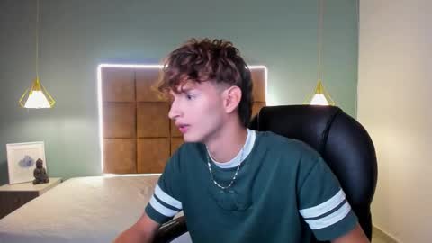 nicolasferrer18 online show from November 22, 2025, 7:24 pm