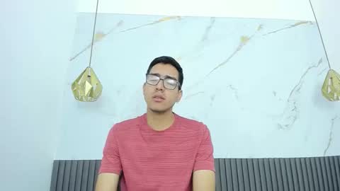 nicolasfine online show from January 17, 2026, 11:48 am