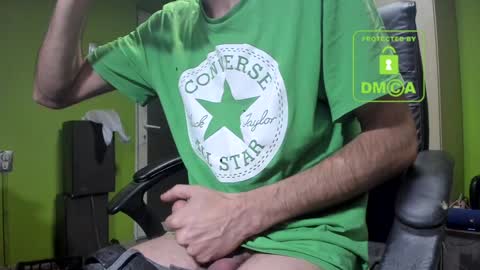 Snapshot of nicolasguy chatting on January 4, 2025, 5:05 am L. Nicolas online show from January 4, 2025, 5:05 am