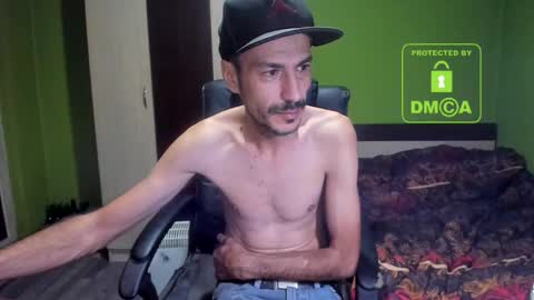 Snapshot of nicolasguy chatting on October 15, 2025, 6:13 am L. Nicolas online show from October 15, 2025, 6:13 am