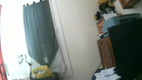 Snapshot of nicolasllavfrouen chatting on June 15, 2026, 9:11 am nicolasllavfrouen online show from June 15, 2026, 9:11 am