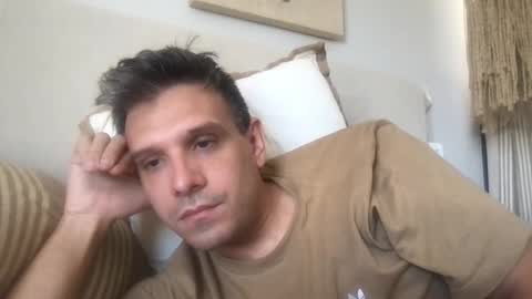 nicolaspercha online show from May 5, 2026, 4:26 pm
