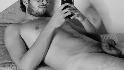 nicolasrodrii online show from June 12, 2026, 11:57 pm