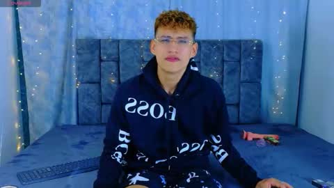 nicolastorres__ online show from May 6, 2026, 2:40 am