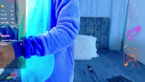 nicolastorres__ online show from May 11, 2026, 4:07 am