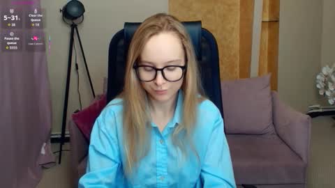 Nicoletta online show from December 14, 2025, 6:45 pm