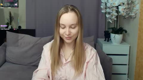 Nicoletta online show from January 8, 2026, 7:05 pm