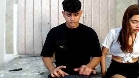 nicole_and_thiago online show from February 6, 2025, 2:33 am