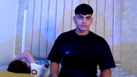 nicole_and_thiago online show from February 8, 2025, 7:04 am