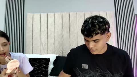 nicole_and_thiago online show from September 9, 2025, 9:47 pm