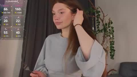 Nicole online show from June 27, 2026, 9:42 pm