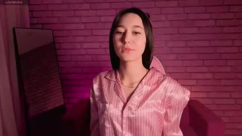 Nicole online show from May 5, 2026, 12:40 am