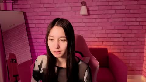 Snapshot of nicole_brownie chatting on May 22, 2026, 12:51 am Nicole online show from May 22, 2026, 12:51 am