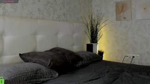 GMT7TueWedThSu 0300am-0900am. Sa 1000am-0400pm online show from September 22, 2025, 8:44 pm