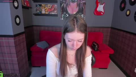 Snapshot of nicole_charm chatting on April 29, 2026, 1:59 pm GMT7TueWedThSu 0300am-0900am. Sa 1000am-0400pm online show from April 29, 2026, 1:59 pm
