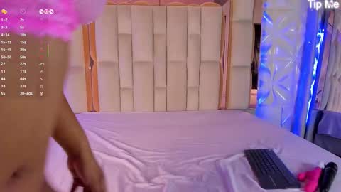 Nicole  online show from November 11, 2025, 7:36 pm