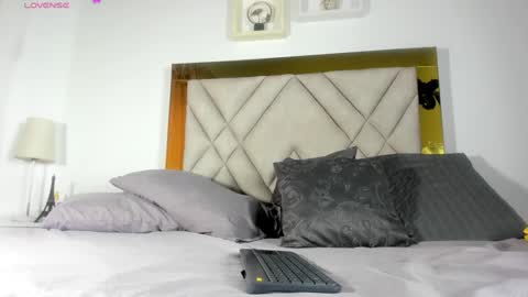nicole_grace0 online show from January 29, 2025, 12:02 pm