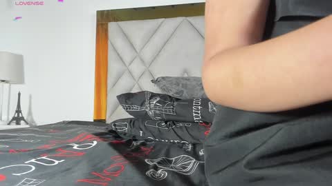 nicole_grace0 online show from January 30, 2025, 12:06 pm