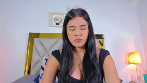 nicole_grace0 online show from September 12, 2025, 11:54 am