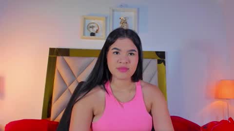 nicole_grace0 online show from October 24, 2025, 12:01 pm