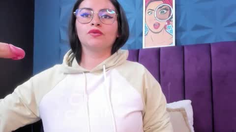 Nicole online show from May 15, 2026, 11:56 pm