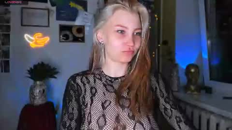 Snapshot of nicole_matt chatting on July 5, 2026, 9:55 pm Nicole online show from July 5, 2026, 9:55 pm