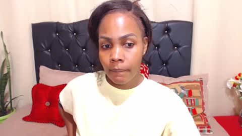 Snapshot of nicolechanell271 chatting on December 18, 2024, 2:32 am Nicole Chanel online show from December 18, 2024, 2:32 am