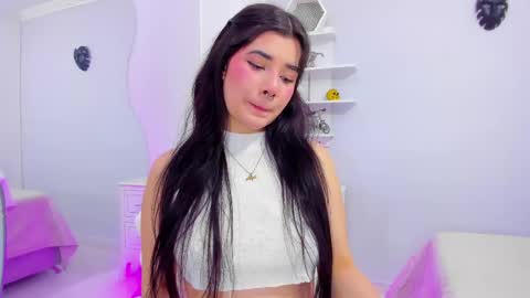 N I C O L E online show from February 27, 2025, 2:00 pm