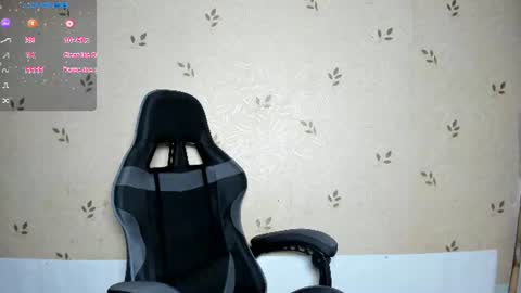 Snapshot of nicoledaviss_ chatting on June 27, 2026, 7:30 pm NicoleDavis online show from June 27, 2026, 7:30 pm