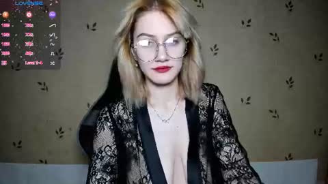 Snapshot of nicoledaviss_ chatting on July 5, 2026, 7:21 pm NicoleDavis online show from July 5, 2026, 7:21 pm