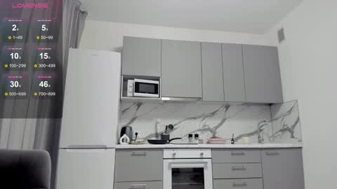 nicoledolla online show from October 13, 2025, 6:41 pm