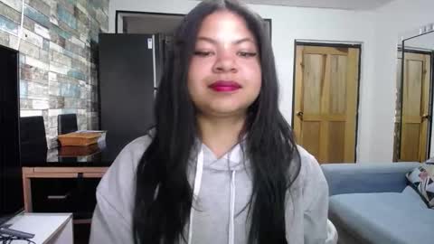 Nicole online show from October 6, 2025, 11:51 am