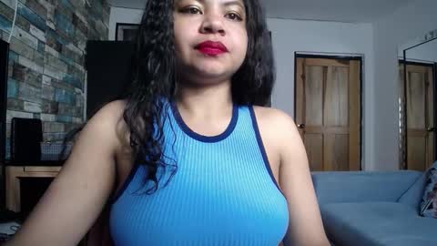 Nicole online show from October 27, 2025, 12:31 pm