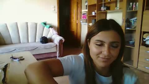 nicoleever online show from September 15, 2025, 11:10 am
