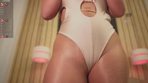 Snapshot of nicoleflorens chatting on March 10, 2026, 5:18 pm Nicol Flores GMT-5 1530-2200 online show from March 10, 2026, 5:18 pm