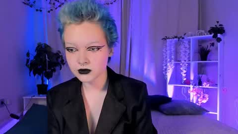 Nicole online show from December 12, 2024, 2:00 pm