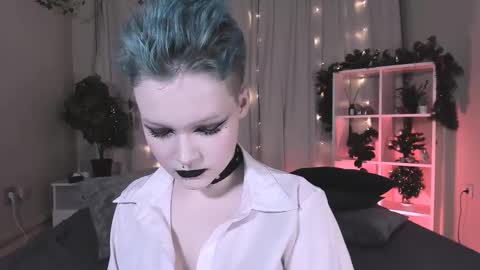 Nicole online show from December 20, 2024, 8:55 pm