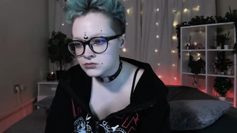 Nicole online show from January 8, 2025, 11:52 pm