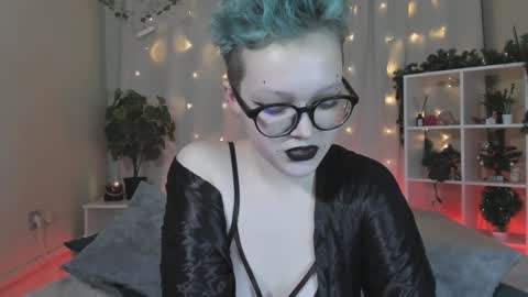 Nicole online show from January 9, 2025, 8:44 pm
