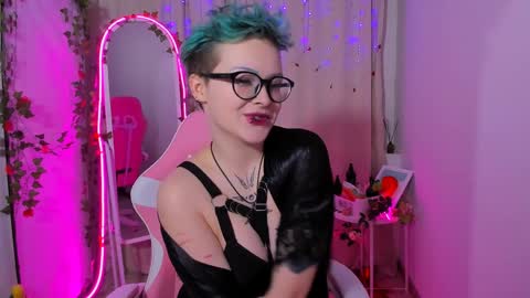 Nicole online show from January 31, 2025, 9:16 pm