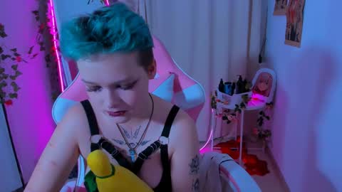 Nicole online show from February 1, 2025, 11:37 pm